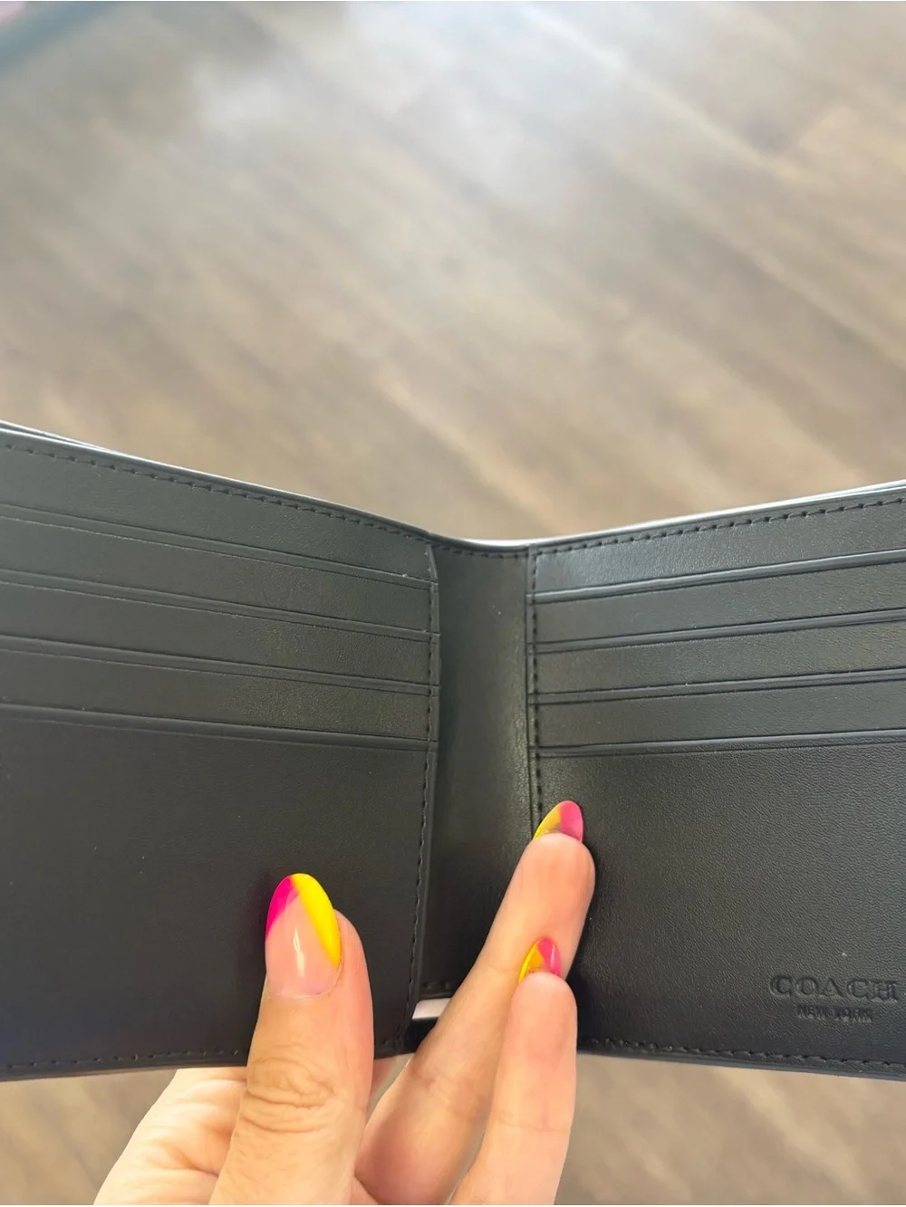Source Unknown Black and Pink Coach-Style Wallet Set